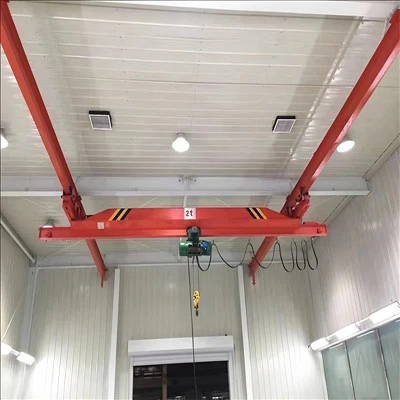 Elektrickým jednostupňovým zaveseným žeriavom